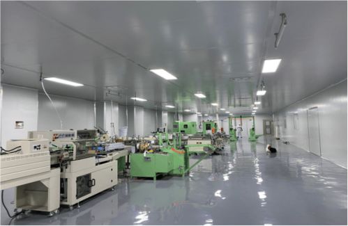 10萬級(jí)無塵車間凈化工程公司,為廣州白云區(qū)生產(chǎn)車間出具裝修方案